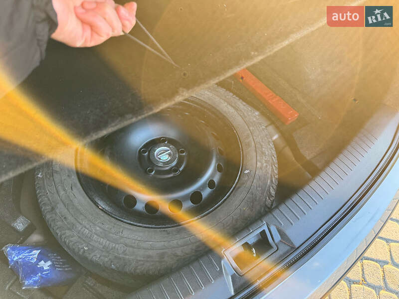 Внедорожник / Кроссовер Nissan Qashqai 2012 в Стрые