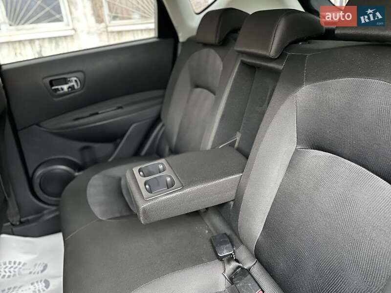 Внедорожник / Кроссовер Nissan Qashqai 2013 в Сумах