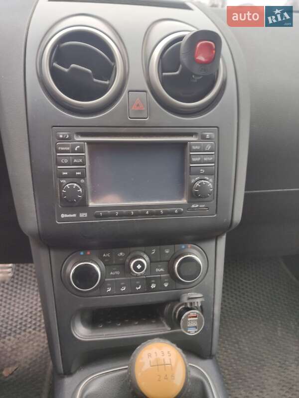 Внедорожник / Кроссовер Nissan Qashqai 2011 в Конотопе