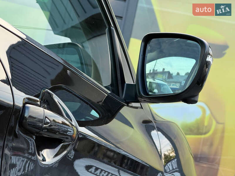 Позашляховик / Кросовер Nissan Qashqai 2015 в Стрию