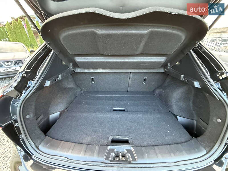 Позашляховик / Кросовер Nissan Qashqai 2015 в Стрию