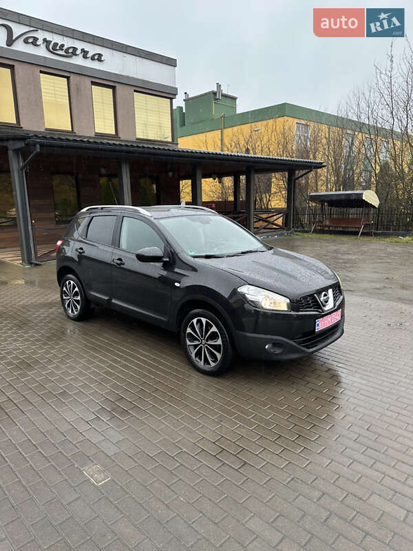 Позашляховик / Кросовер Nissan Qashqai 2011 в Рівному