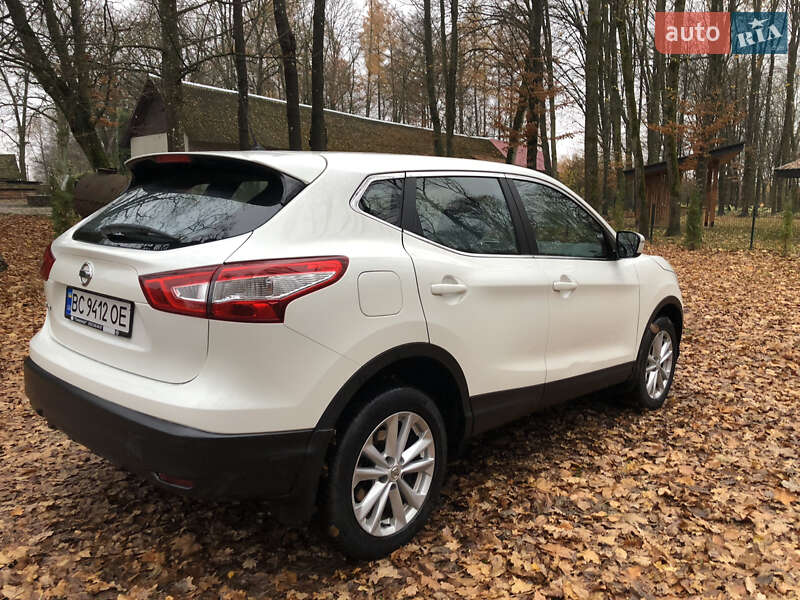 Внедорожник / Кроссовер Nissan Qashqai 2015 в Тернополе фото 15 Внедорожник / Кроссовер Nissan Qashqai 2015 в Тернополе
