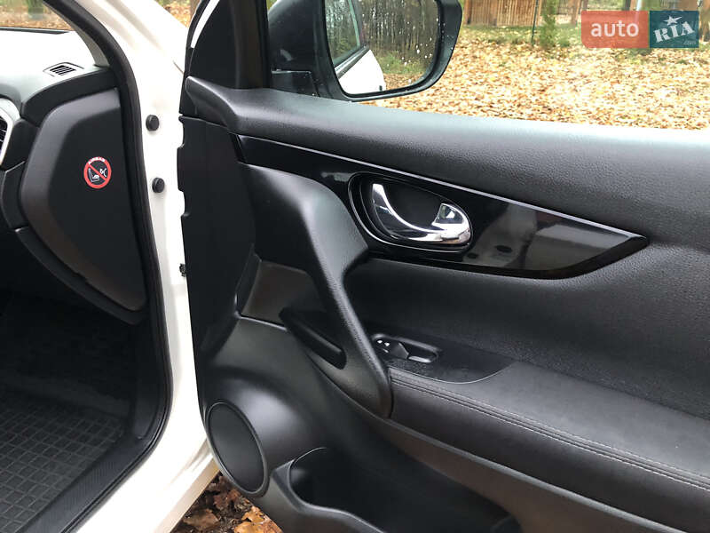 Внедорожник / Кроссовер Nissan Qashqai 2015 в Тернополе фото 37 Внедорожник / Кроссовер Nissan Qashqai 2015 в Тернополе