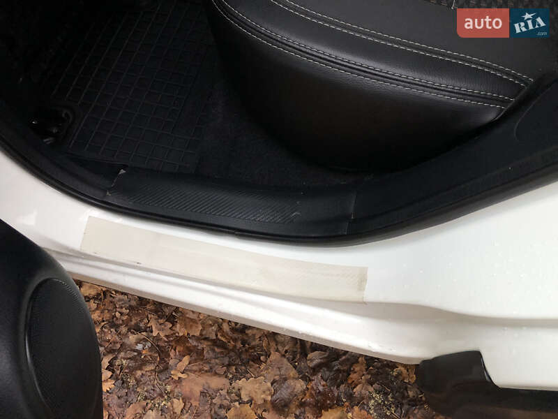 Внедорожник / Кроссовер Nissan Qashqai 2015 в Тернополе фото 51 Внедорожник / Кроссовер Nissan Qashqai 2015 в Тернополе