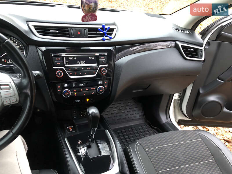 Внедорожник / Кроссовер Nissan Qashqai 2015 в Тернополе фото 61 Внедорожник / Кроссовер Nissan Qashqai 2015 в Тернополе
