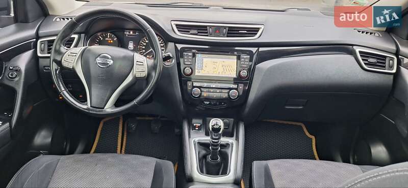 Внедорожник / Кроссовер Nissan Qashqai 2015 в Новоархангельске