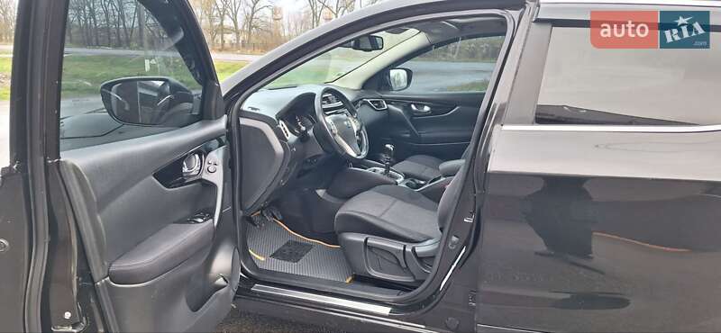 Внедорожник / Кроссовер Nissan Qashqai 2015 в Новоархангельске