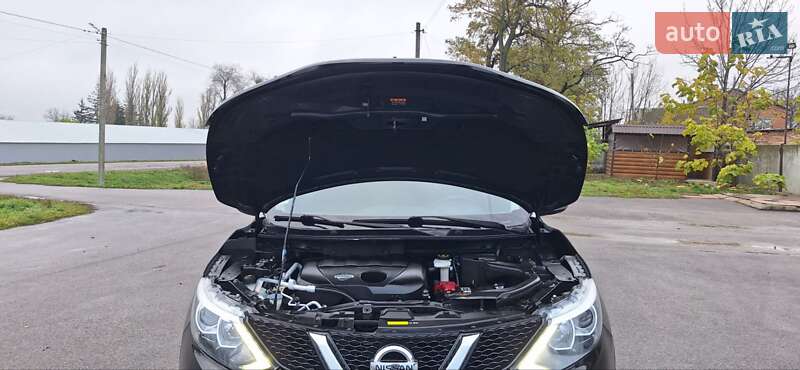 Внедорожник / Кроссовер Nissan Qashqai 2015 в Новоархангельске