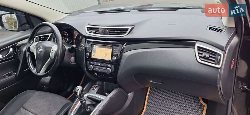 Внедорожник / Кроссовер Nissan Qashqai 2015 в Новоархангельске