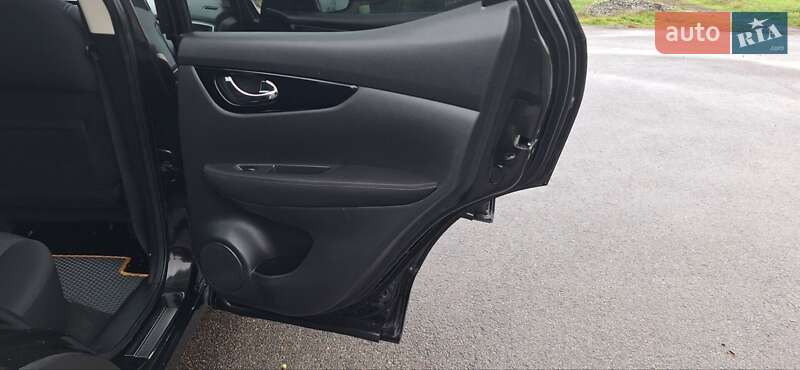 Внедорожник / Кроссовер Nissan Qashqai 2015 в Новоархангельске