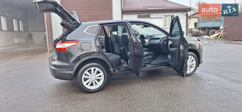 Внедорожник / Кроссовер Nissan Qashqai 2015 в Новоархангельске