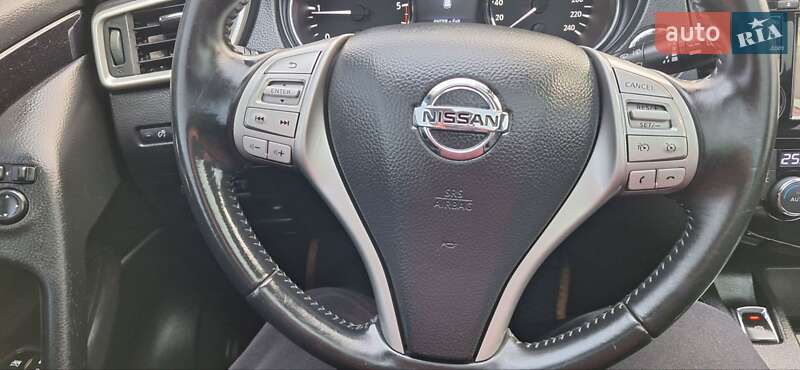 Внедорожник / Кроссовер Nissan Qashqai 2015 в Новоархангельске