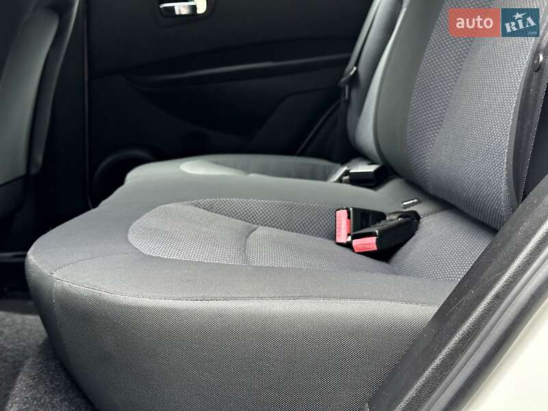 Позашляховик / Кросовер Nissan Qashqai 2010 в Одесі