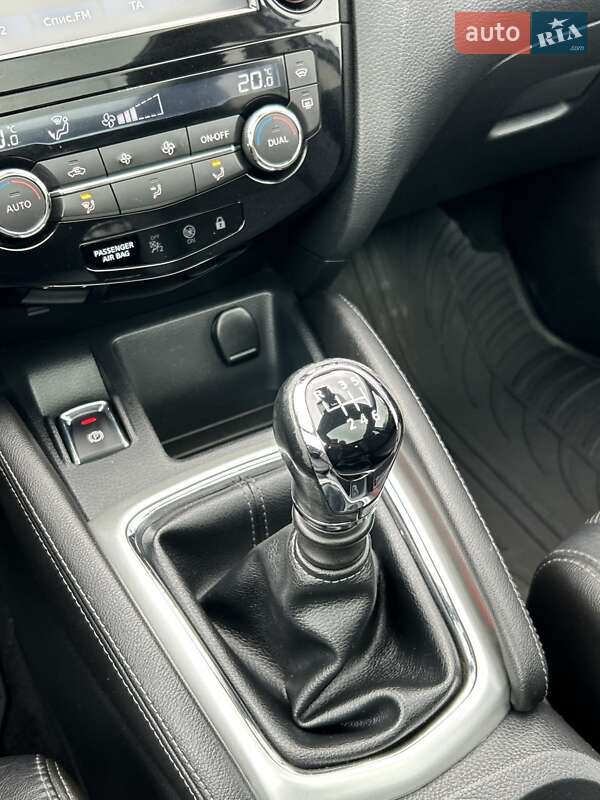 Внедорожник / Кроссовер Nissan Qashqai 2014 в Сумах