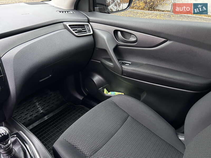 Внедорожник / Кроссовер Nissan Qashqai 2017 в Смеле фото 15 Внедорожник / Кроссовер Nissan Qashqai 2017 в Смеле