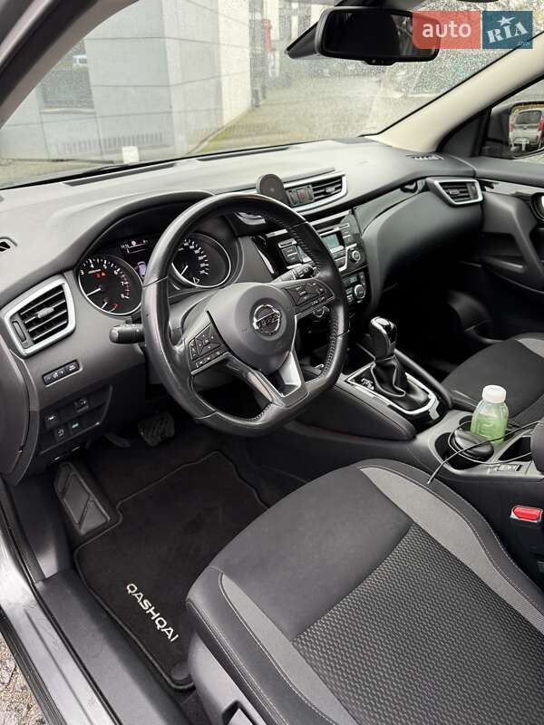 Позашляховик / Кросовер Nissan Qashqai 2018 в Львові