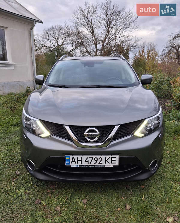 Внедорожник / Кроссовер Nissan Qashqai 2017 в Дубно