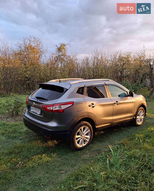 Внедорожник / Кроссовер Nissan Qashqai 2017 в Дубно