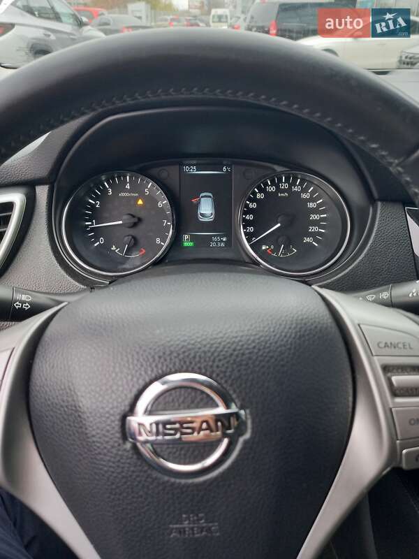 Позашляховик / Кросовер Nissan Qashqai 2015 в Полтаві