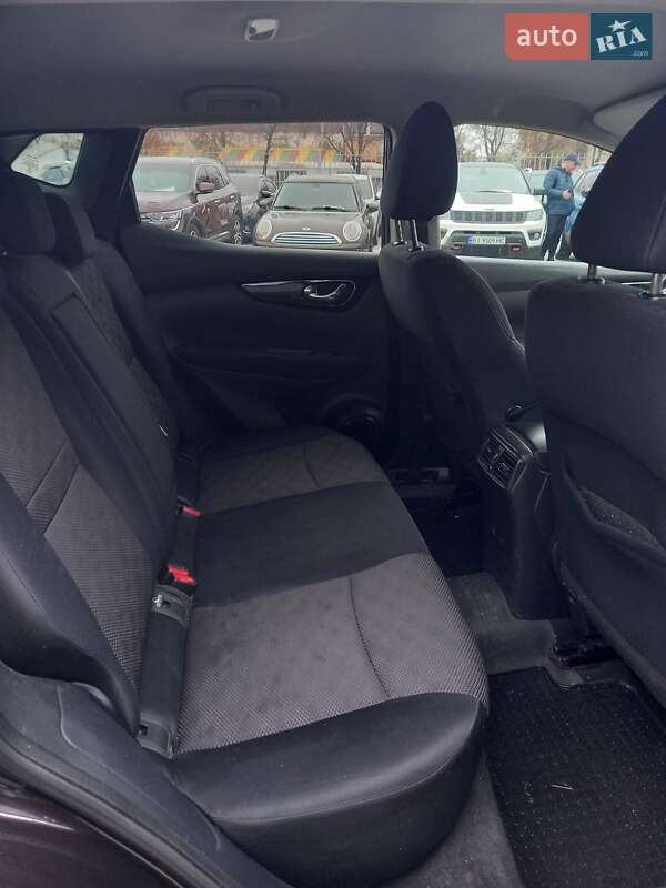 Позашляховик / Кросовер Nissan Qashqai 2015 в Полтаві