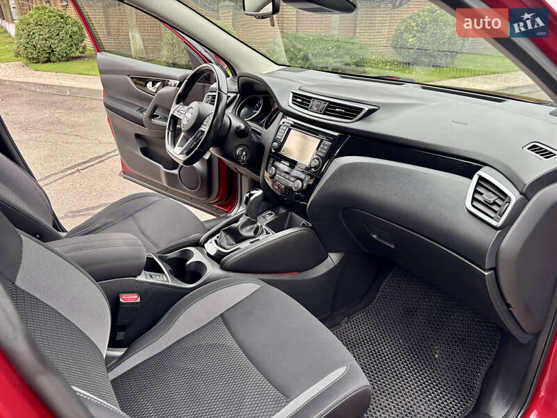 Внедорожник / Кроссовер Nissan Qashqai 2017 в Киеве