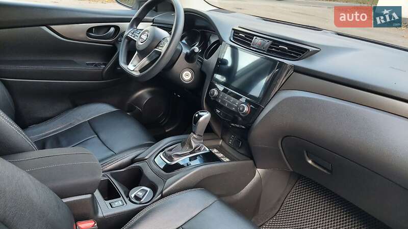 Внедорожник / Кроссовер Nissan Qashqai 2017 в Чернигове