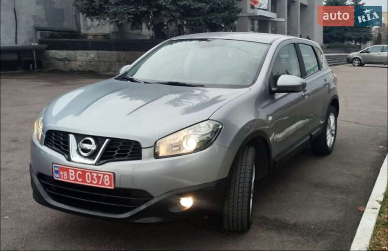 Внедорожник / Кроссовер Nissan Qashqai 2010 в Ровно