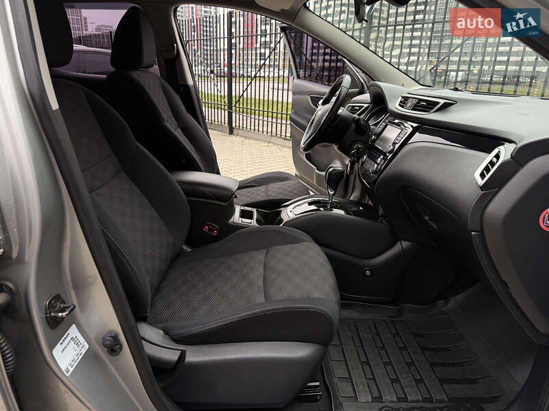 Внедорожник / Кроссовер Nissan Qashqai 2015 в Киеве