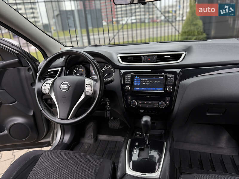 Внедорожник / Кроссовер Nissan Qashqai 2015 в Киеве