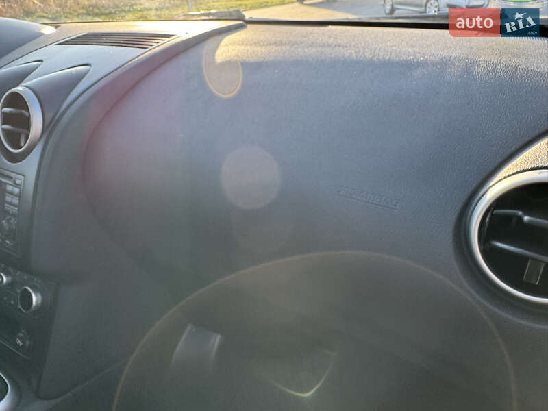 Позашляховик / Кросовер Nissan Qashqai 2012 в Луцьку