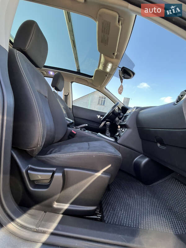 Позашляховик / Кросовер Nissan Qashqai 2011 в Турійську