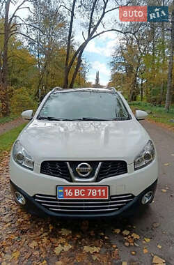 Позашляховик / Кросовер Nissan Qashqai 2011 в Києві