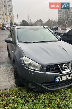 Позашляховик / Кросовер Nissan Qashqai 2010 в Калуші