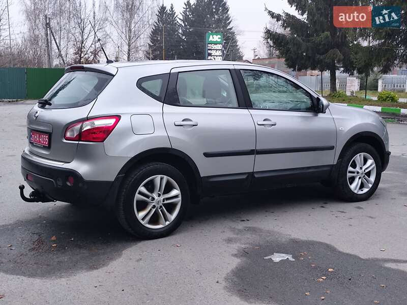 Внедорожник / Кроссовер Nissan Qashqai 2010 в Звягеле