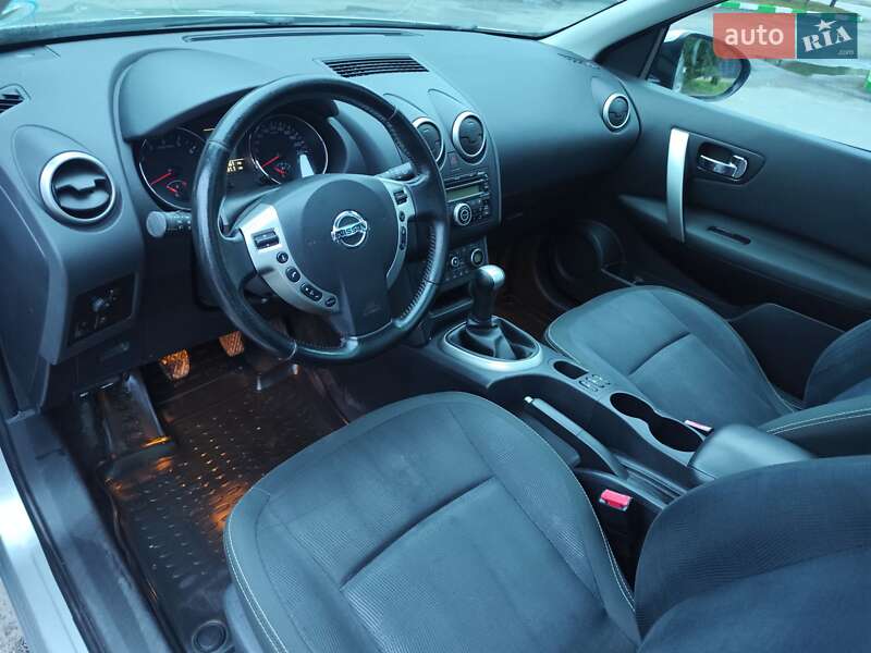 Внедорожник / Кроссовер Nissan Qashqai 2010 в Звягеле