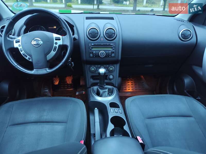Внедорожник / Кроссовер Nissan Qashqai 2010 в Звягеле