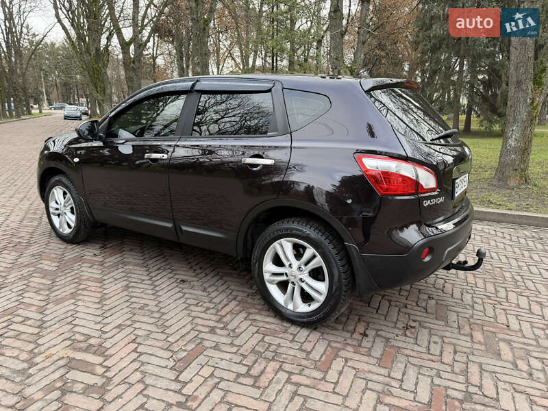 Внедорожник / Кроссовер Nissan Qashqai 2011 в Конотопе