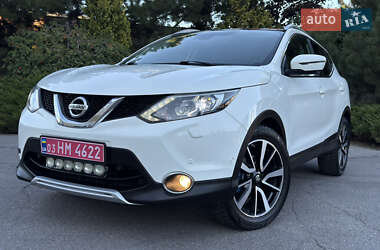 Внедорожник / Кроссовер Nissan Qashqai 2015 в Полтаве