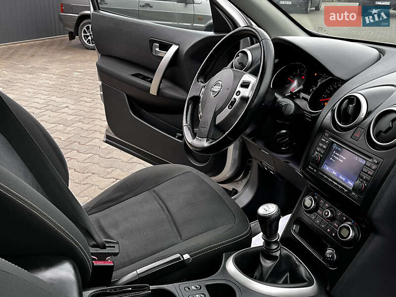 Внедорожник / Кроссовер Nissan Qashqai 2011 в Косове