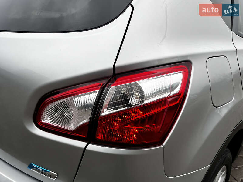 Внедорожник / Кроссовер Nissan Qashqai 2011 в Косове