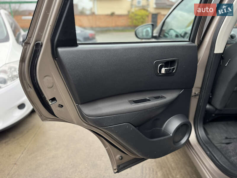 Позашляховик / Кросовер Nissan Qashqai 2009 в Бердичеві фото 30 Позашляховик / Кросовер Nissan Qashqai 2009 в Бердичеві
