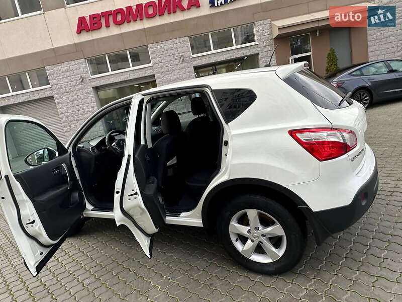 Позашляховик / Кросовер Nissan Qashqai 2010 в Одесі