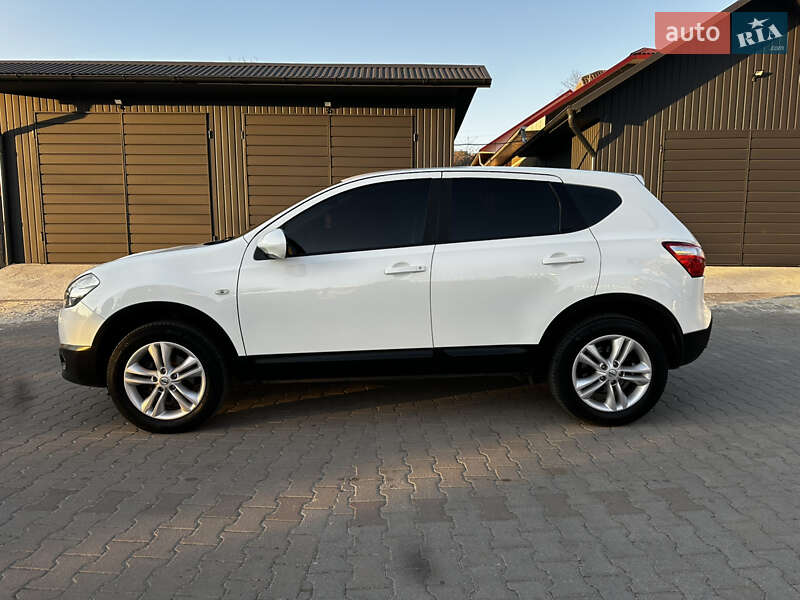 Внедорожник / Кроссовер Nissan Qashqai 2010 в Кицмани