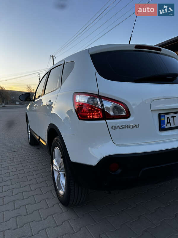 Внедорожник / Кроссовер Nissan Qashqai 2010 в Кицмани