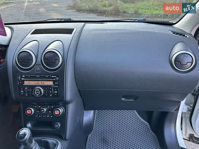 Внедорожник / Кроссовер Nissan Qashqai 2010 в Кицмани