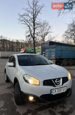 Позашляховик / Кросовер Nissan Qashqai 2011 в Києві