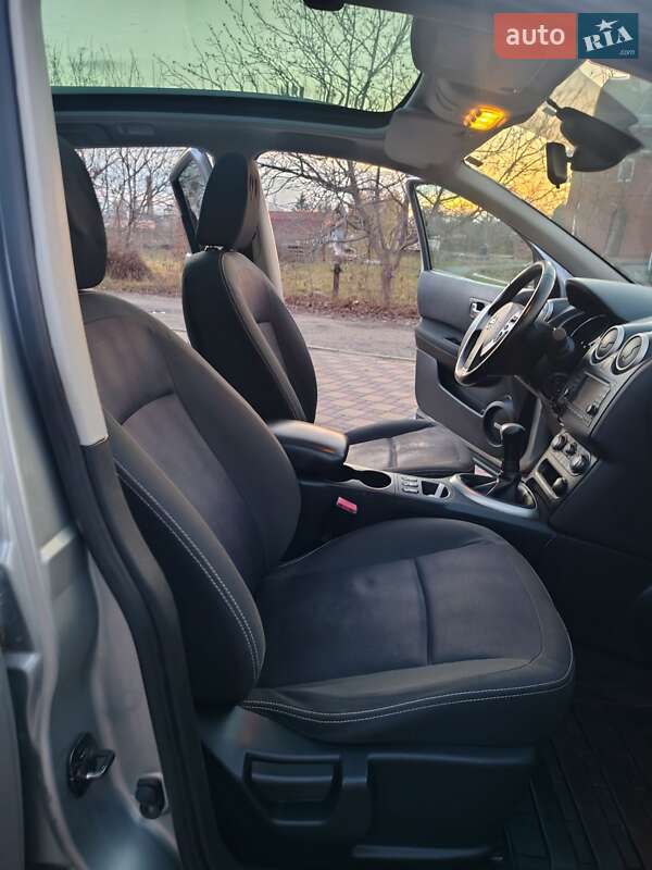 Внедорожник / Кроссовер Nissan Qashqai 2012 в Гайсине