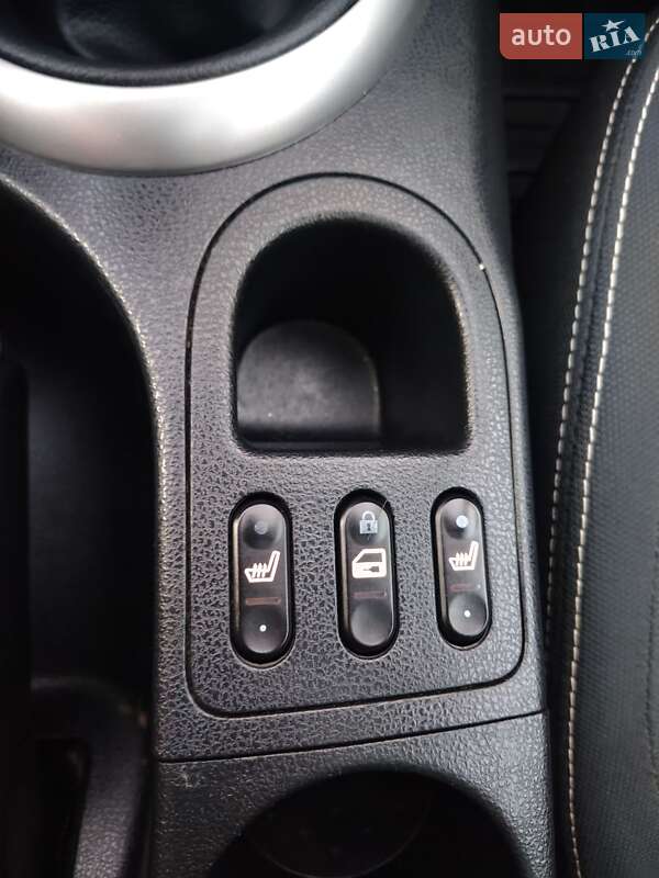 Внедорожник / Кроссовер Nissan Qashqai 2012 в Гайсине