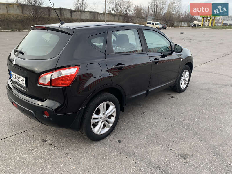 Внедорожник / Кроссовер Nissan Qashqai 2013 в Харькове